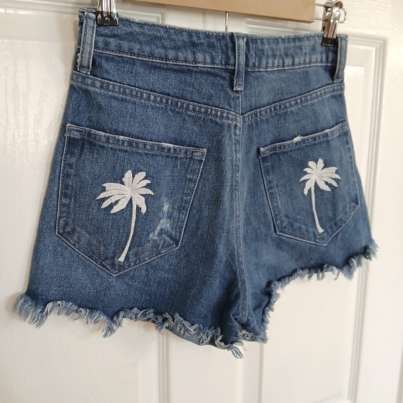 Show Me Your Mumu Houston high waisted palm tree shorts Vacation Resort Size 25 - Picture 3 of 5